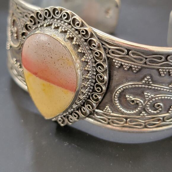 Radiant Horizon Sunset Stone Cuff Bracelet - Sterling Silver Elegance - Picture 3 of 9